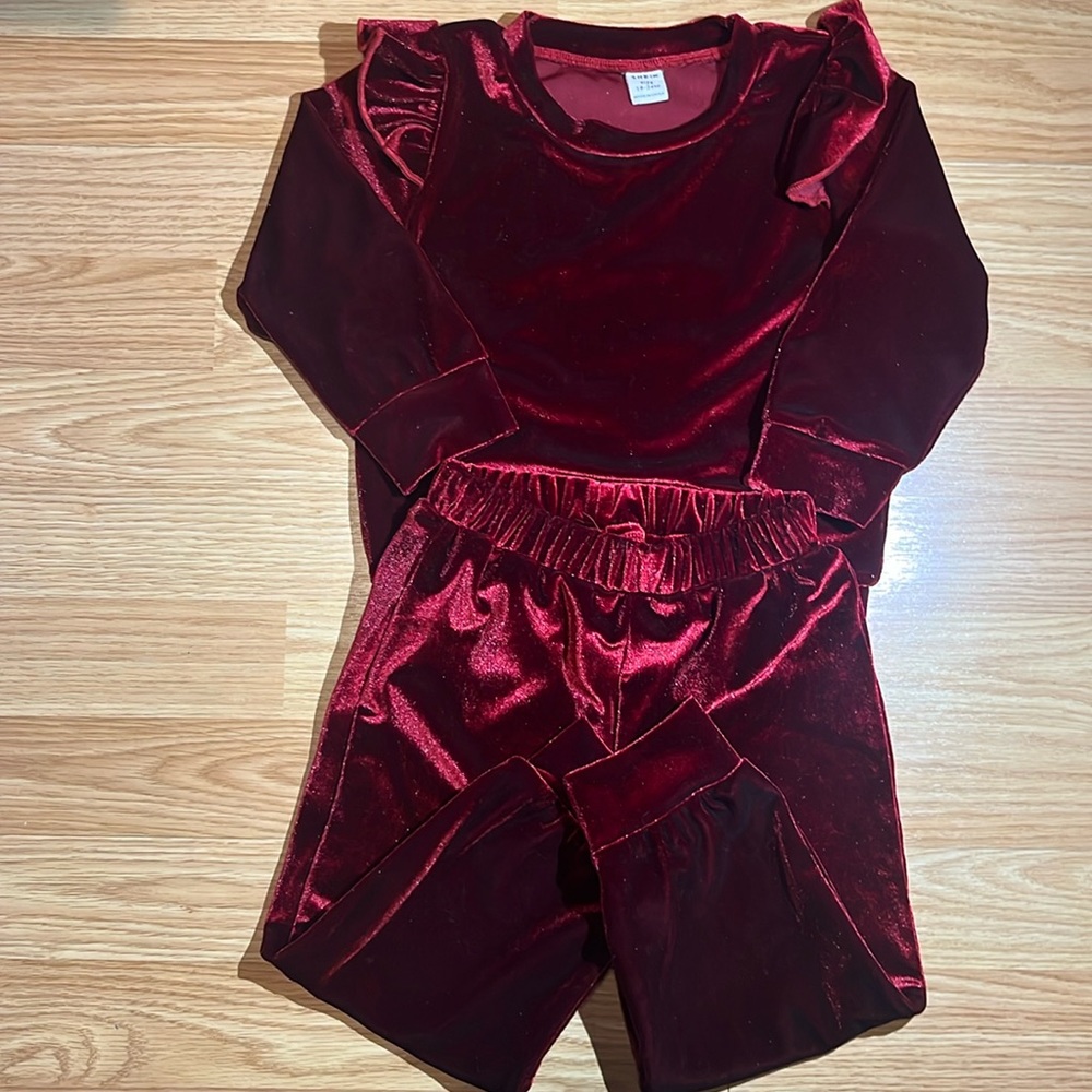 EUC SHEIN toddler 18-24 mo sweat suit. Velveteen red/burgundy. - Picture 1 of 4